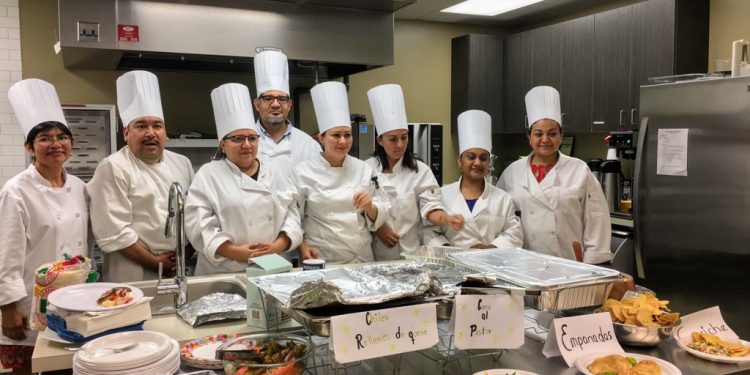 Kaleidoscope Kitchen gradúa a su primera generación latina de emprendedores