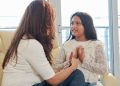 Qué implica ser joven, mujer y sin haber recibido “la plática”