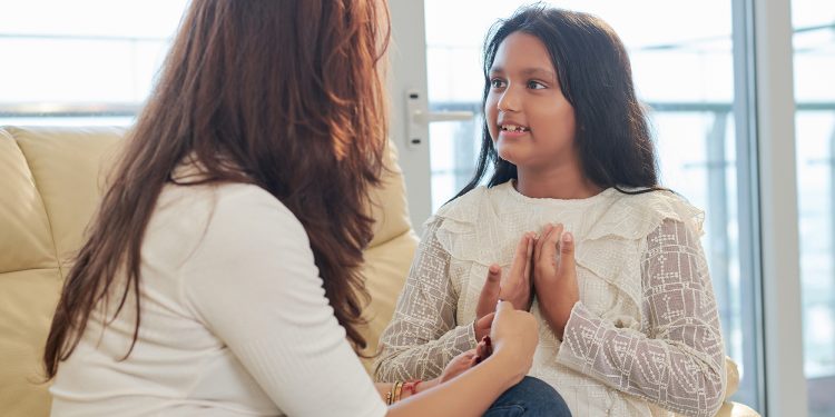 Qué implica ser joven, mujer y sin haber recibido “la plática”